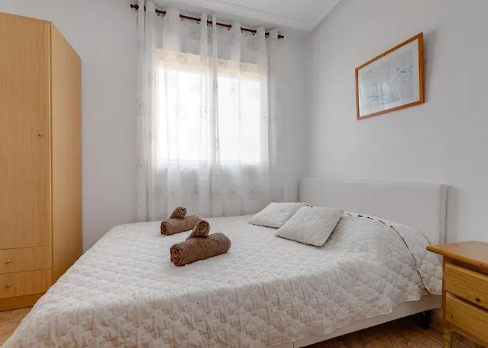 Apartment Ramon Gallud 204